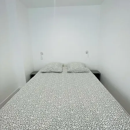 Eclat St N1, 6 Pers, Moderne, Wifi, Parking, Proche Vienne *